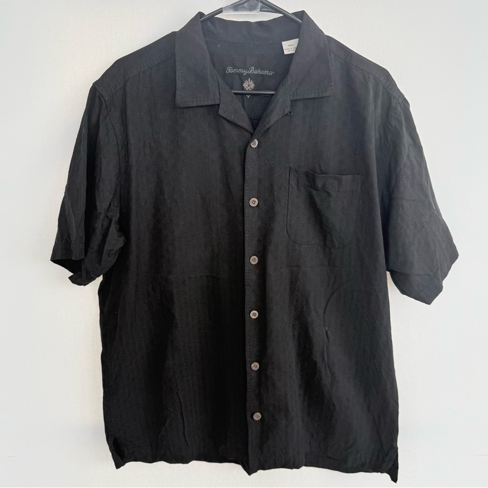 Tommy Bahama Men’s Short Sleeve Button Down 100% Silk Shirt size medium Black